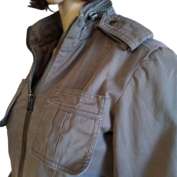 Kenna-T Utility Jacket - Picture 3 of 6